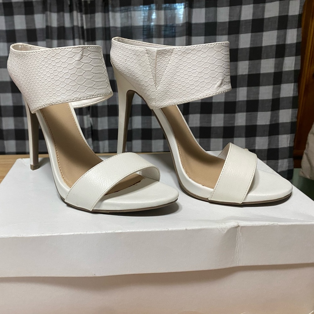 Sexy Vintage Mossimo White Leather Heels w Snakeskin Effect Size 9.5
